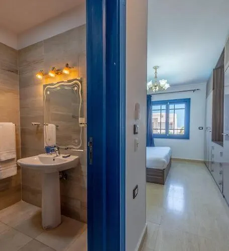Spacious With Private Pool