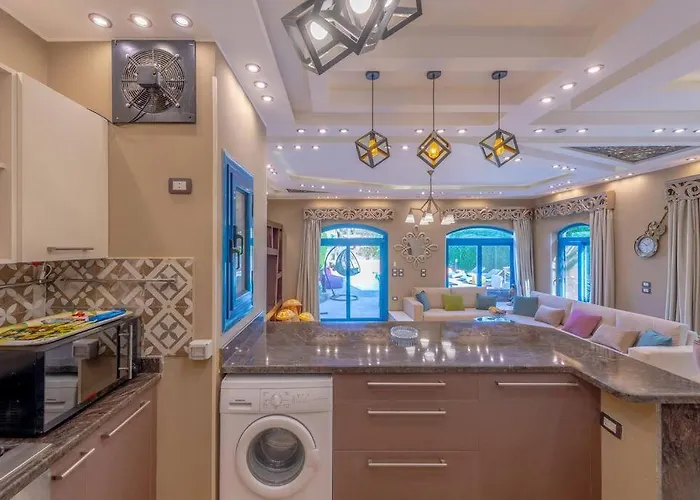 Spacious With Private Pool